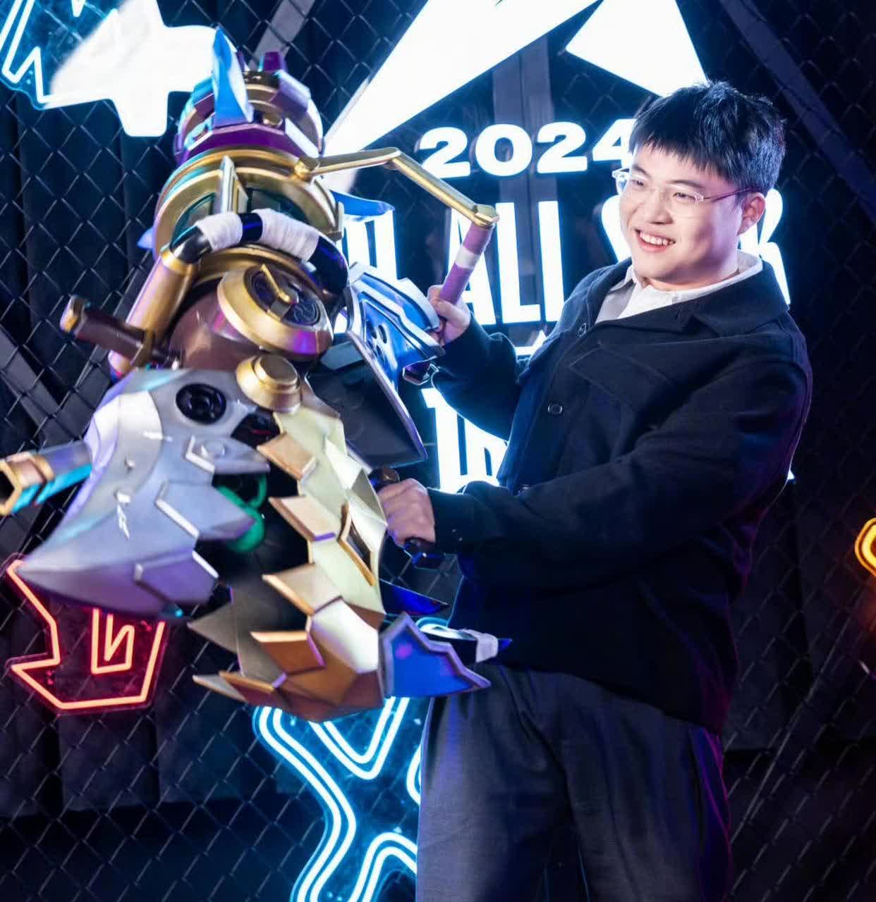 Uzi赛事官方发布逆转新规，C9争议不断！